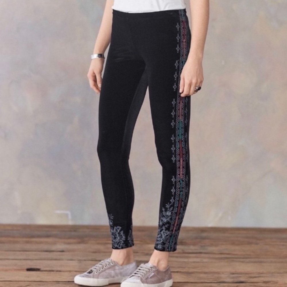 NWT Johnny Was Tahndi Embroidered Velvet Leggings L